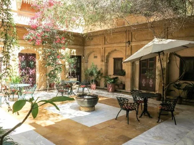 Hotel Nachana Haveli — ภาพห้องพักและบรรยากาศ