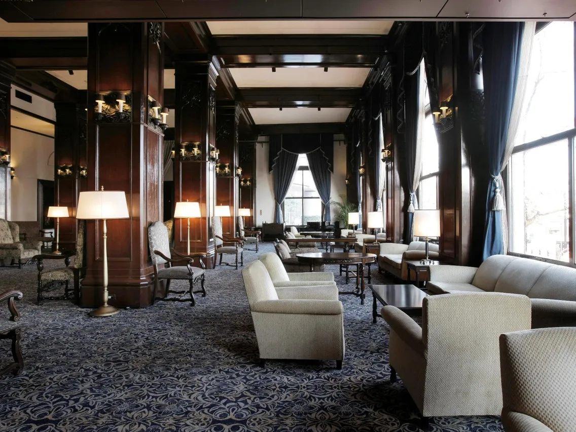 Hotel New Grand — rooms and atmosphere
