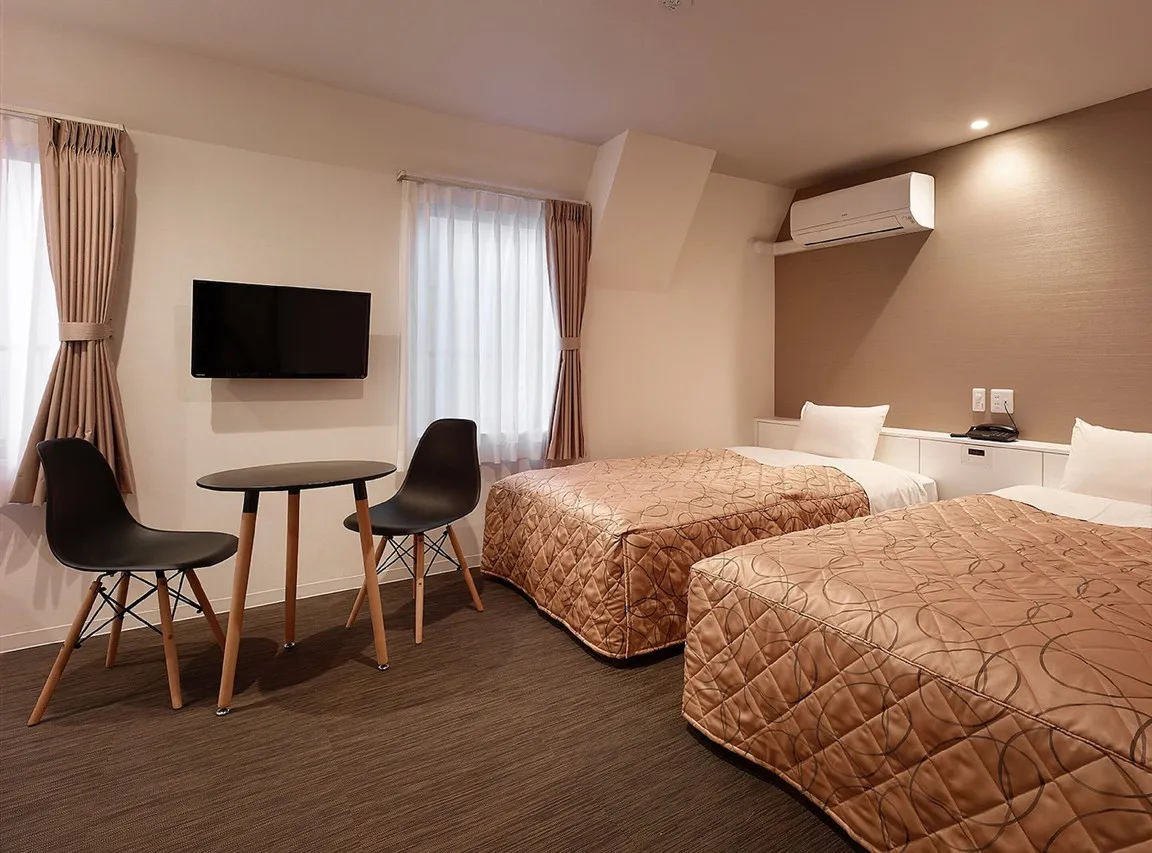 Hotel New Tohoku — rooms and atmosphere