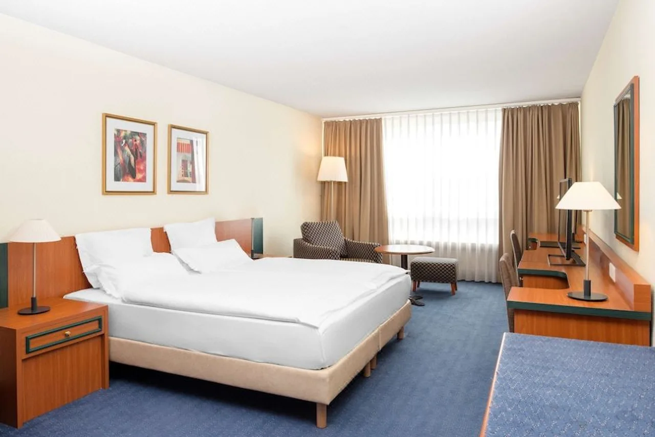 Hotel NH Fribourg — rooms and atmosphere
