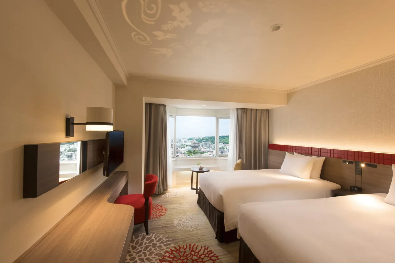 Hotel Nikko Naha Grand Castle — rooms and atmosphere