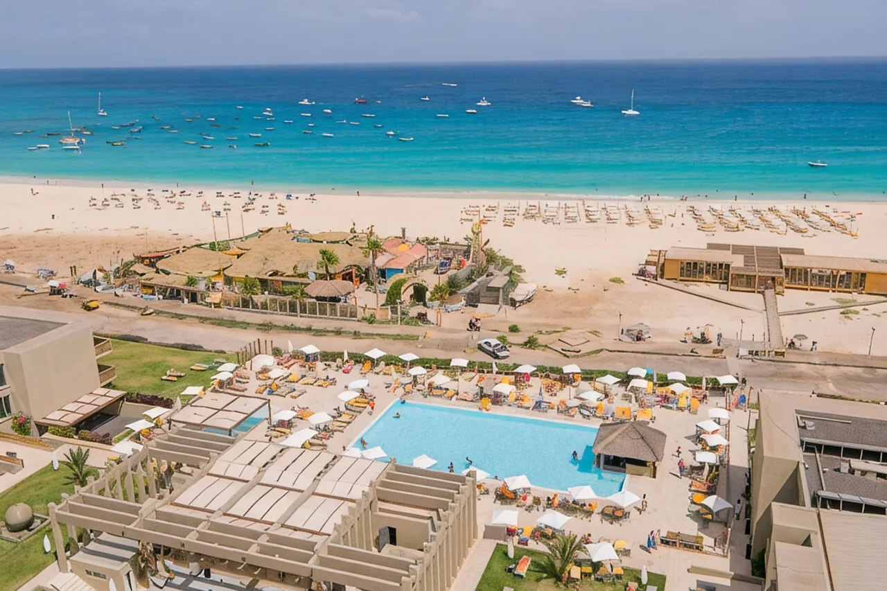 Hotel Oasis Salinas Sea — ซัล