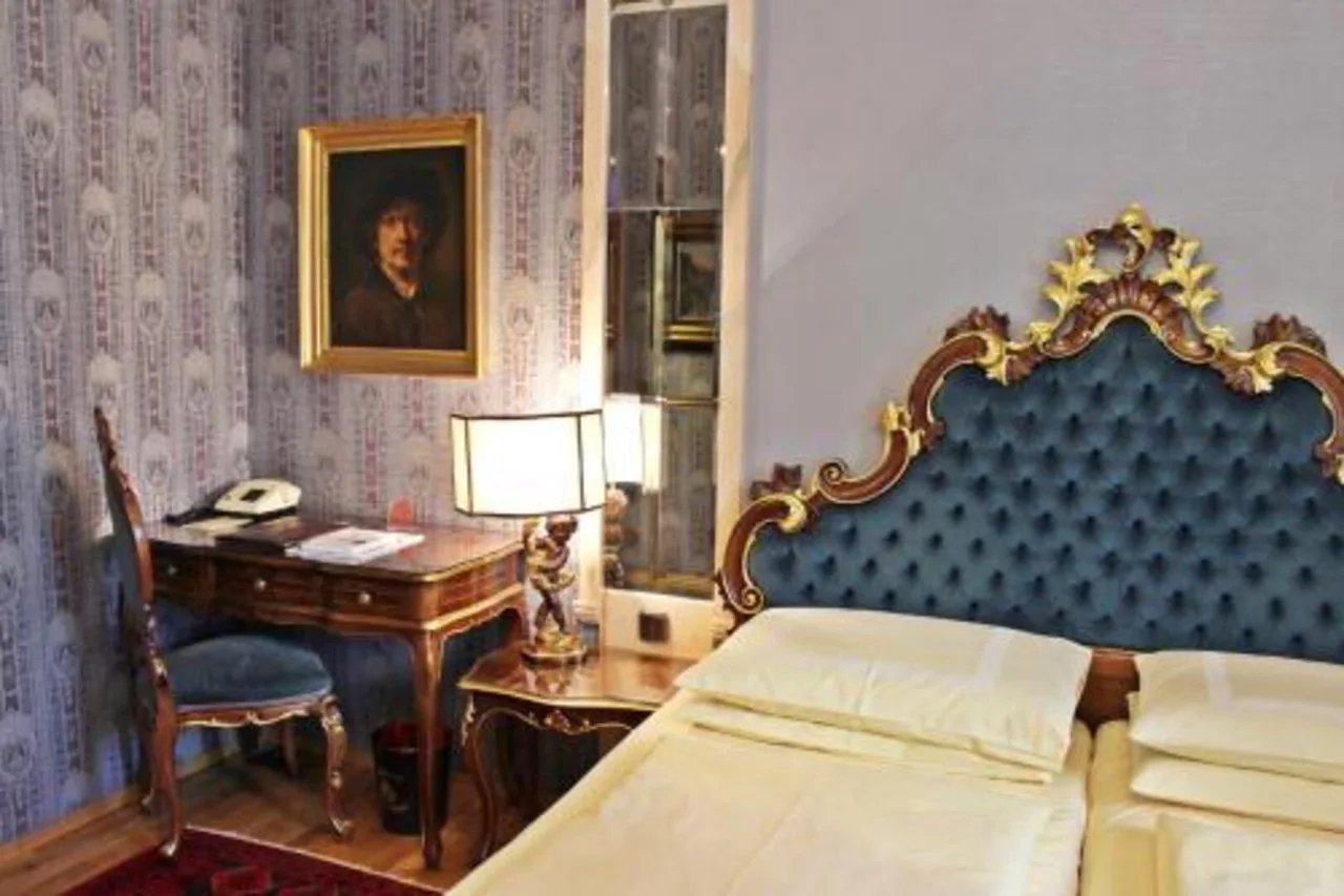 Hotel Palais Porcia — ภาพห้องพักและบรรยากาศ