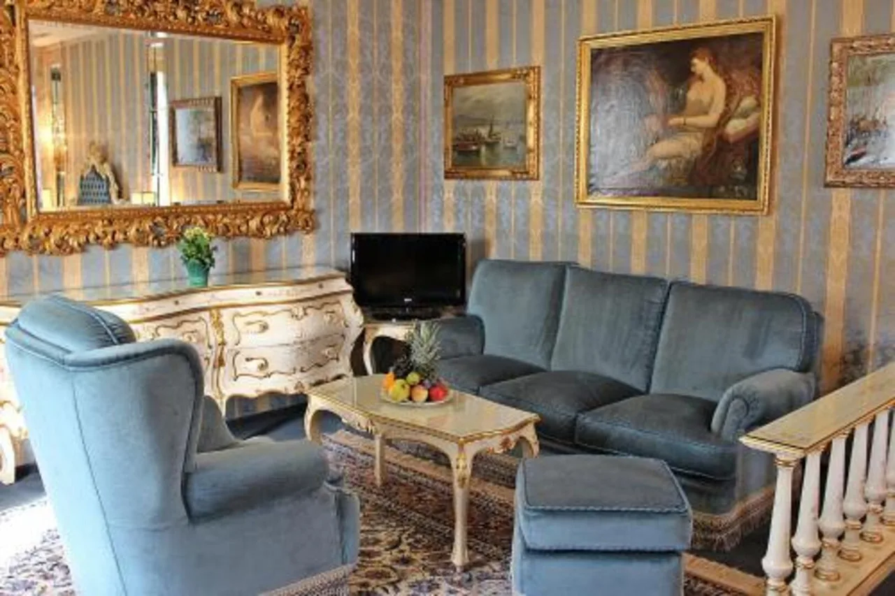 Hotel Palais Porcia — ภาพห้องพักและบรรยากาศ