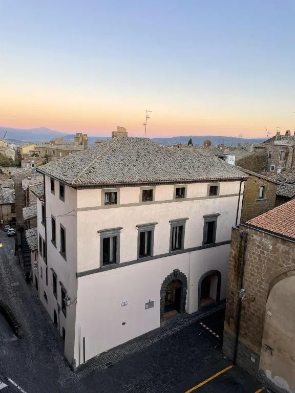 Hotel Palazzo Piccolomini — ภาพห้องพักและบรรยากาศ