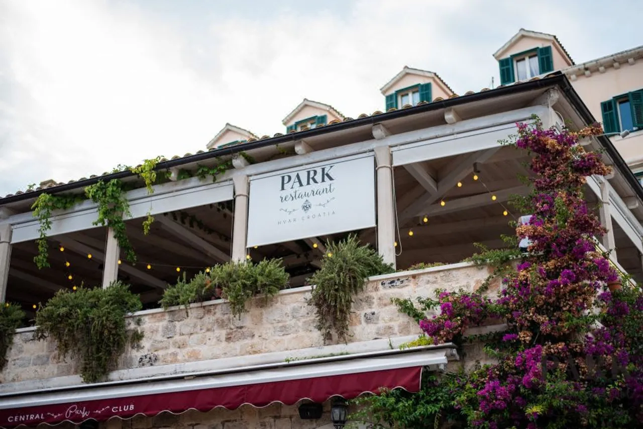 Heritage Hotel Park Hvar — rooms and atmosphere