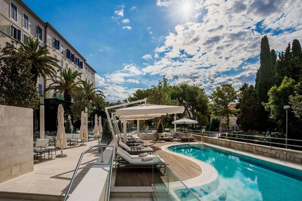 Hotel Park Split — rooms and atmosphere