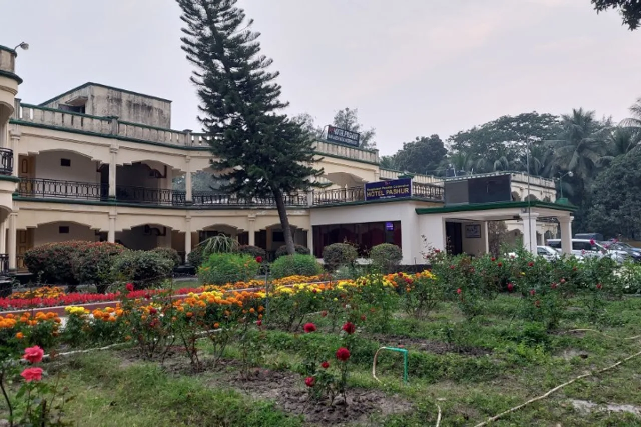 Hotel Pashur — ภาพห้องพักและบรรยากาศ