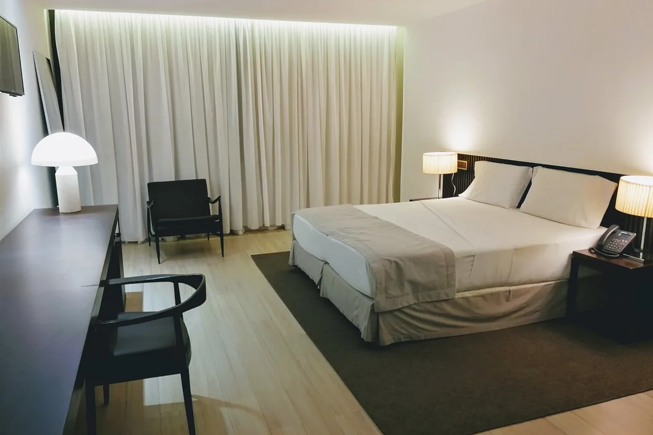 Hotel Pérola — rooms and atmosphere