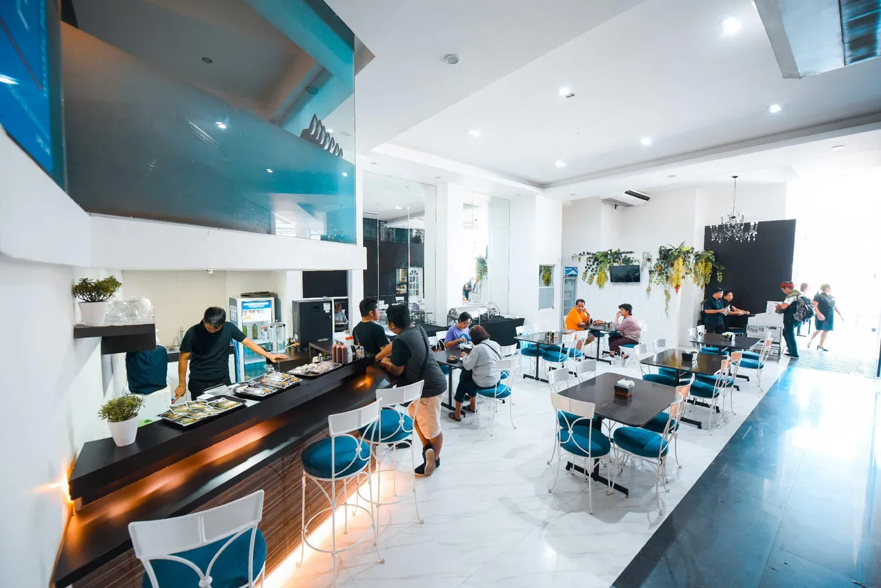 Hotel Pier Cuatro — rooms and atmosphere