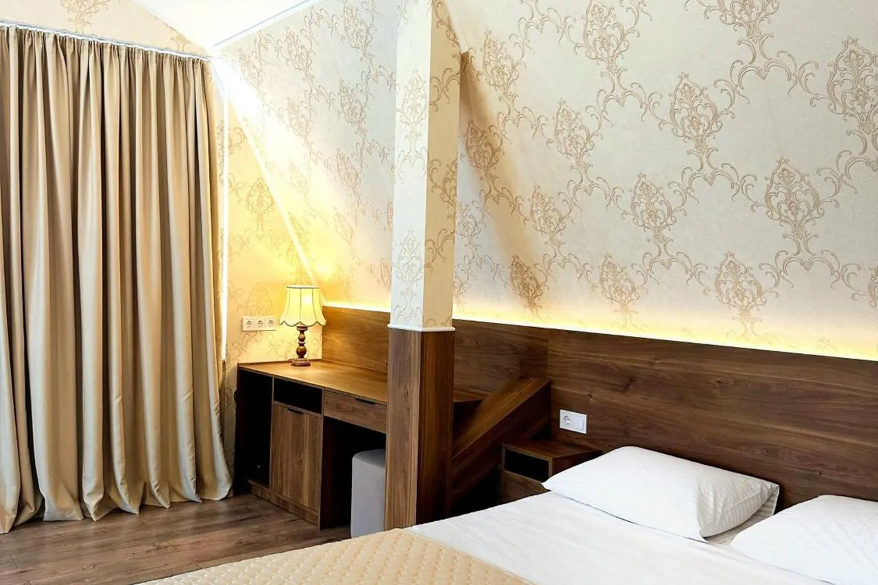 Hotel Plazma — ลวิฟ