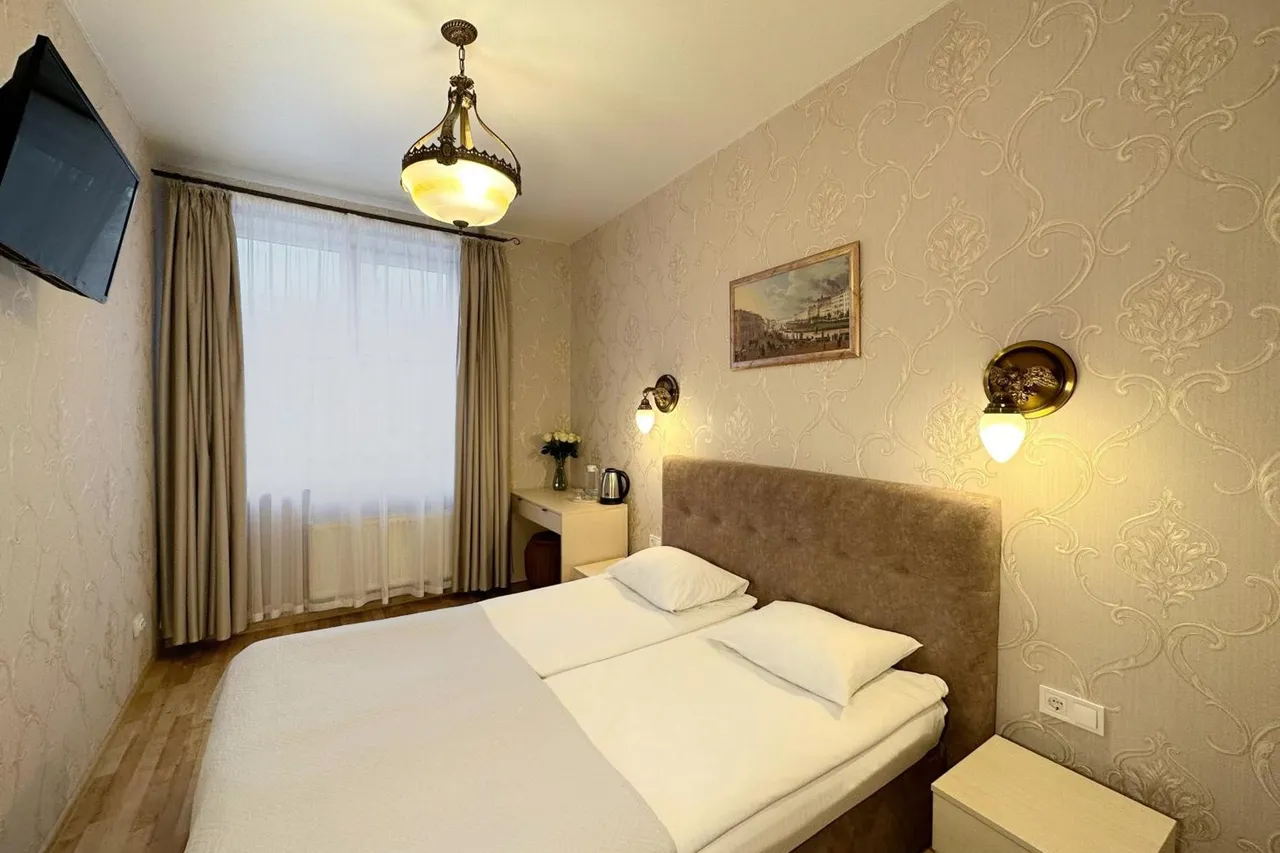 Hotel Plazma — ภาพห้องพักและบรรยากาศ