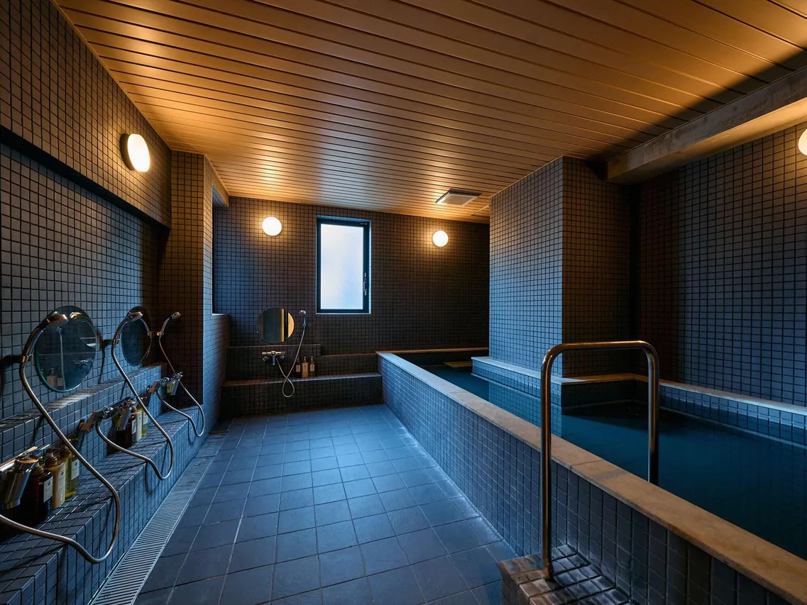 HOTEL PLUS HOSTEL TOKYO ASAKUSA 2 — ภาพห้องพักและบรรยากาศ