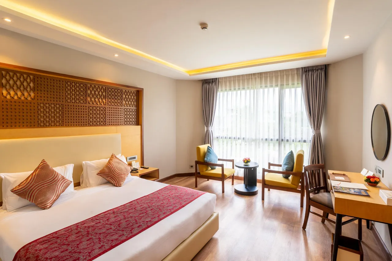 Hotel Pokhara Grande — rooms and atmosphere