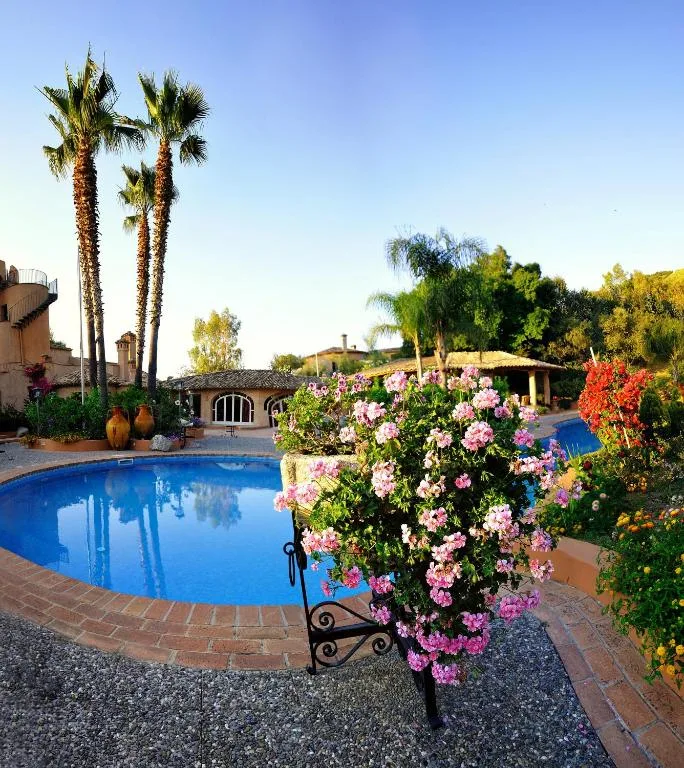 Hotel Porto Pirgos — ภาพห้องพักและบรรยากาศ