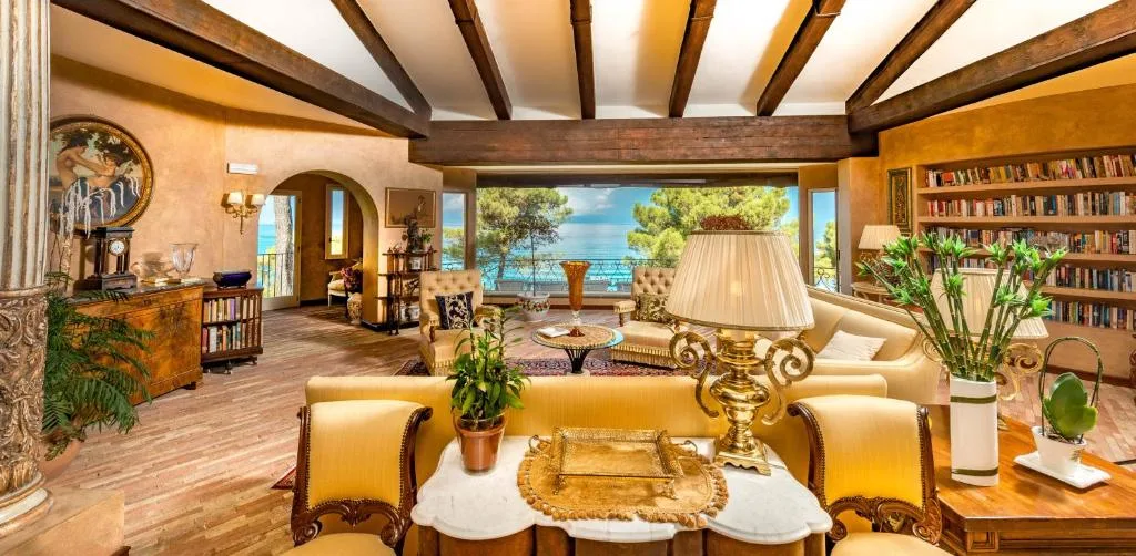 Hotel Porto Pirgos — ภาพห้องพักและบรรยากาศ