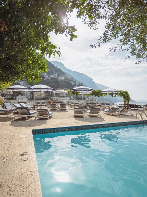 Hotel Poseidon — ภาพห้องพักและบรรยากาศ