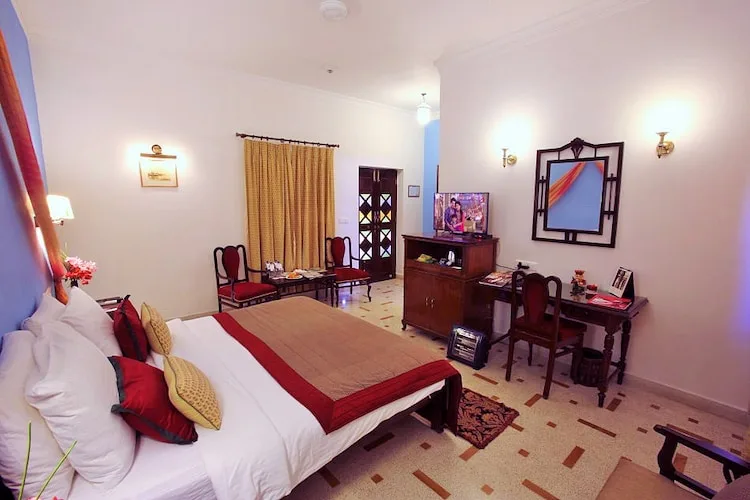 Hotel Rawalkot — ภาพห้องพักและบรรยากาศ