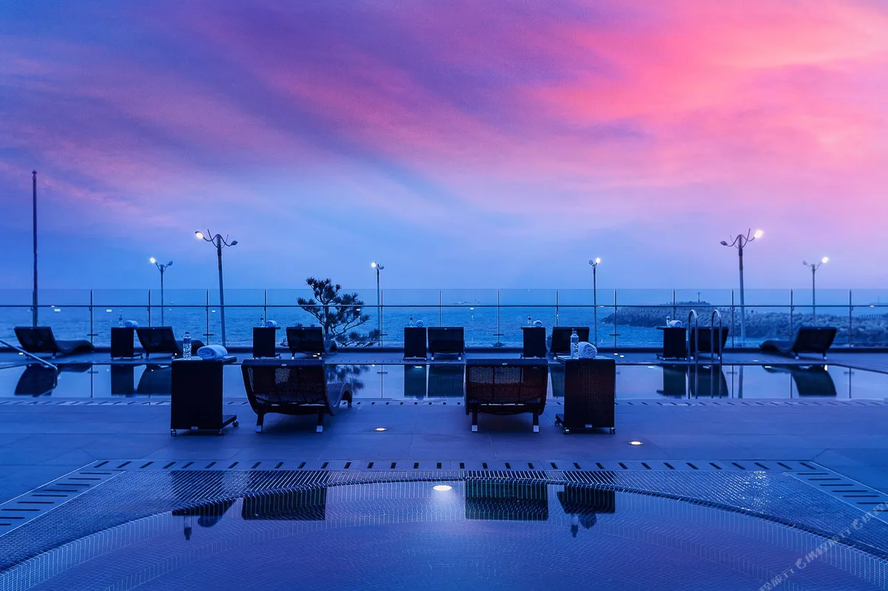 Hotel Regent Marine Jeju — rooms and atmosphere