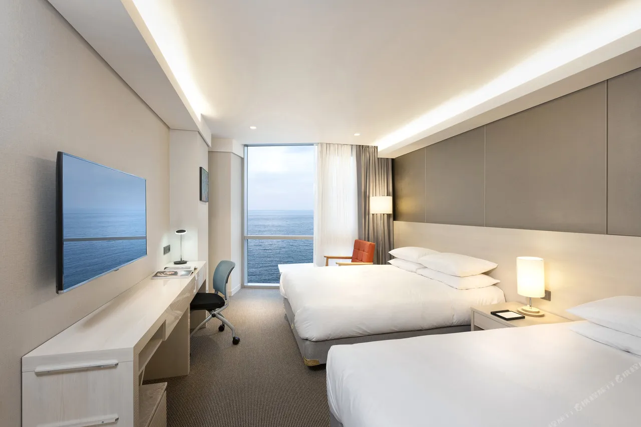 Hotel Regent Marine Jeju — rooms and atmosphere
