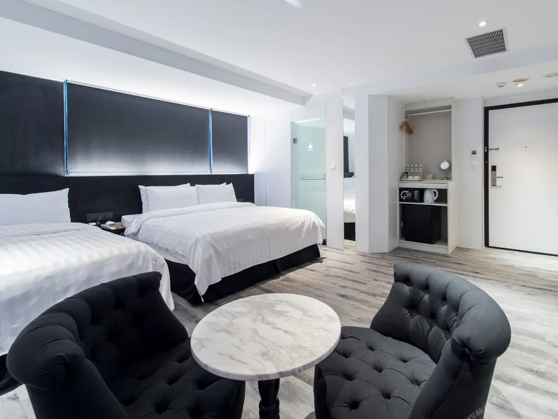Hotel Relax III — rooms and atmosphere