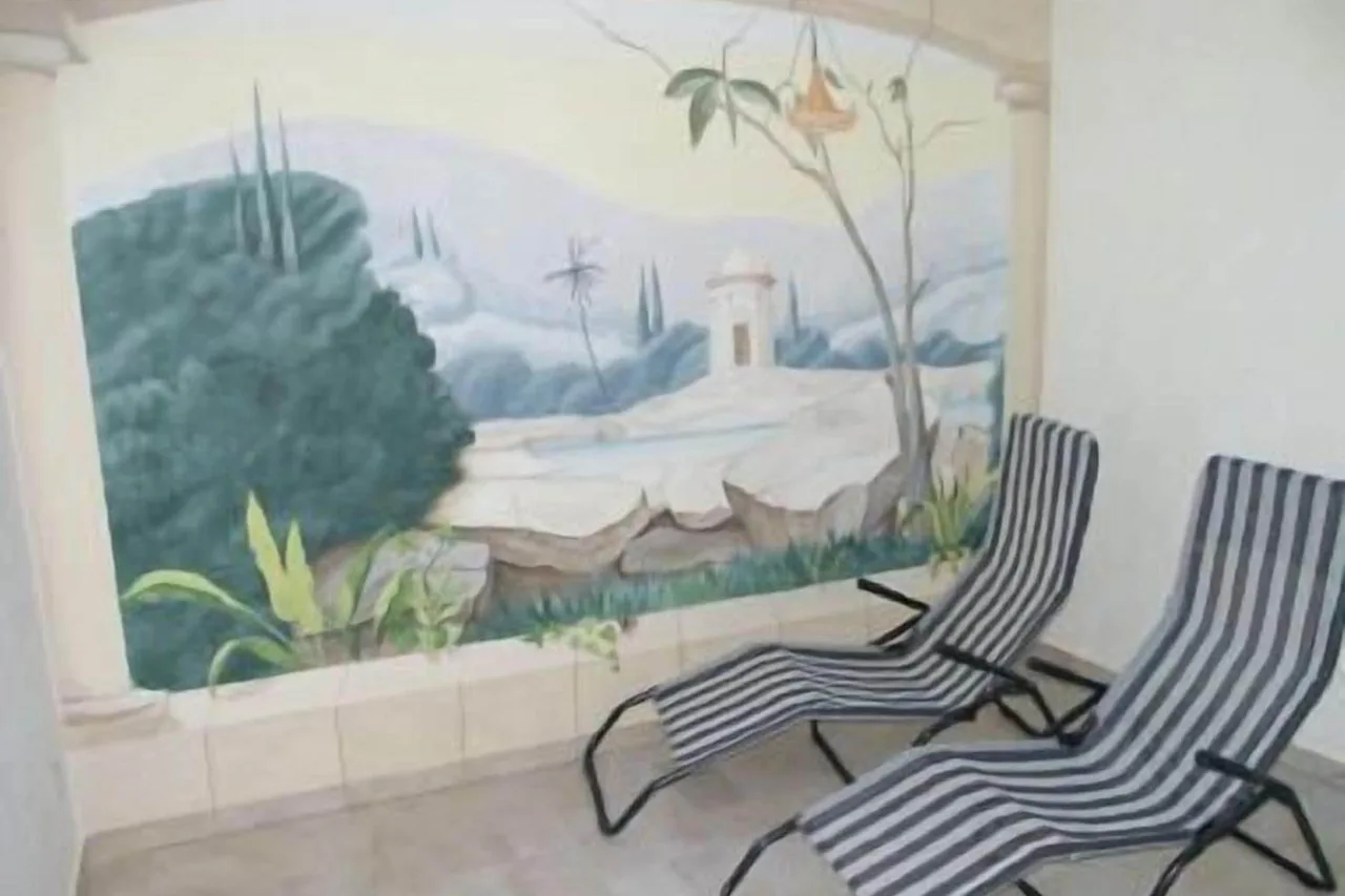 Hotel-Restaurant Victor Hugo — ภาพห้องพักและบรรยากาศ