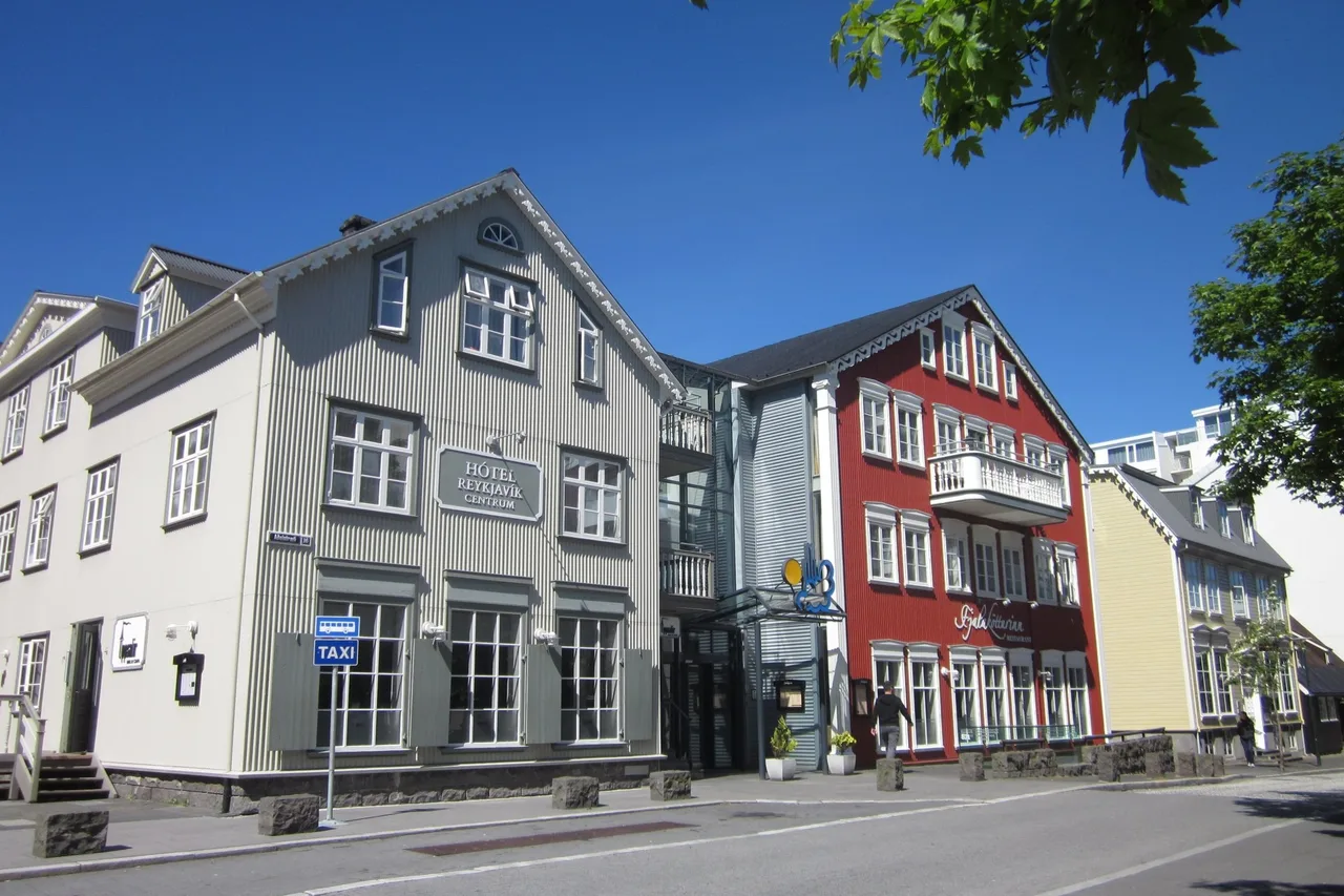 Hotel Reykjavik Centrum — rooms and atmosphere