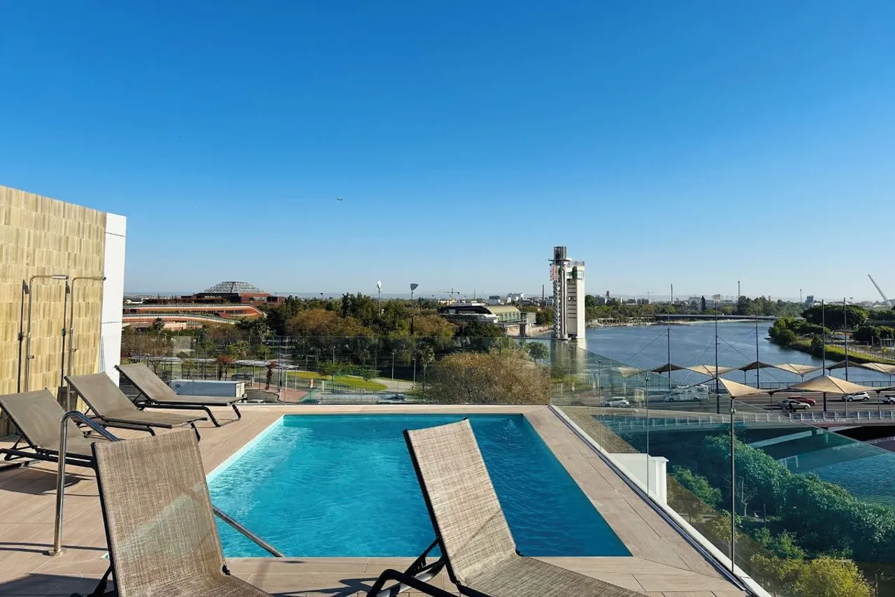 Hotel Ribera de Triana — rooms and atmosphere
