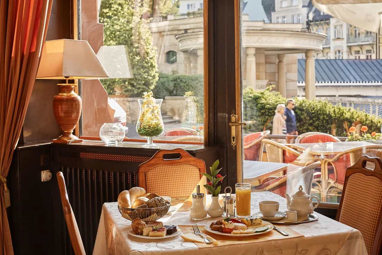 Hotel Romance Puškin — ภาพห้องพักและบรรยากาศ
