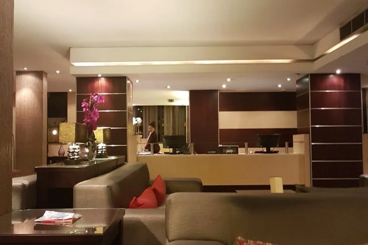 Hotel Royal Kinshasa — rooms and atmosphere