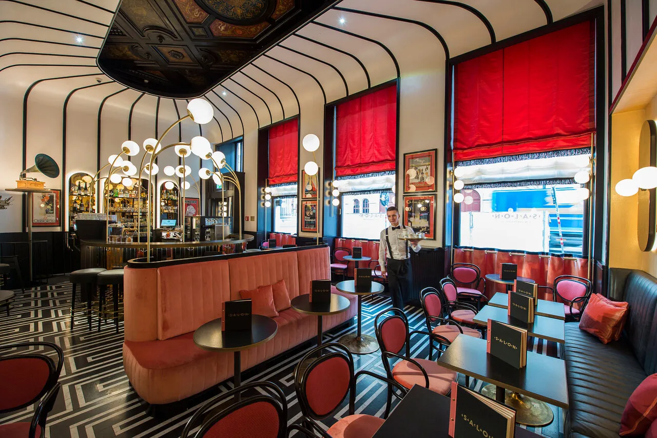 Hotel Sacher Wien — ภาพห้องพักและบรรยากาศ