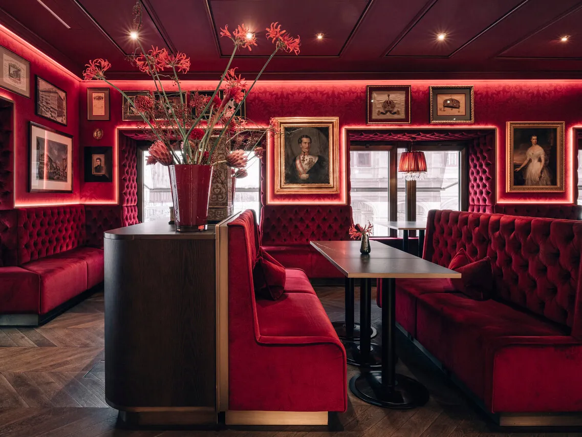 Hotel Sacher Wien — ภาพห้องพักและบรรยากาศ