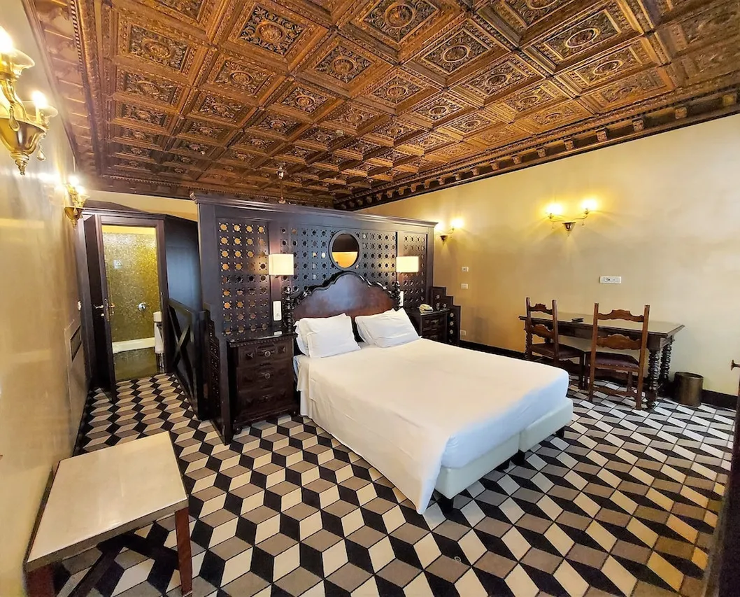 Hotel Saturnia & International — rooms and atmosphere