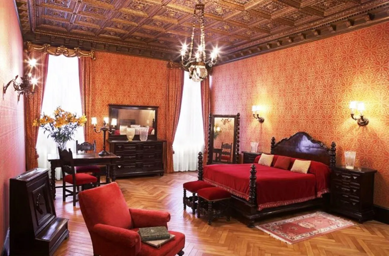 Hotel Saturnia & International — rooms and atmosphere