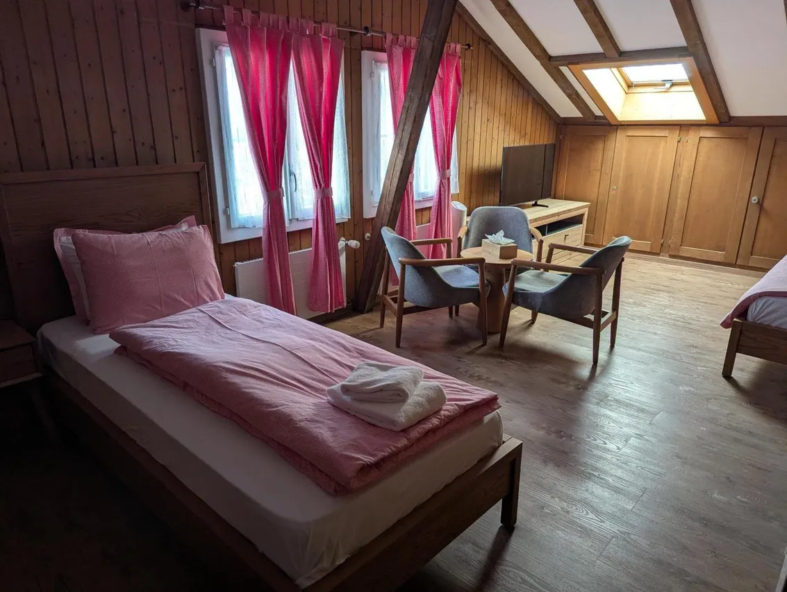 Hotel Schützen — ภาพห้องพักและบรรยากาศ