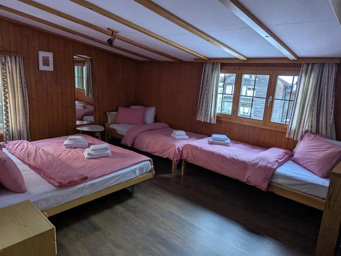 Hotel Schützen — ภาพห้องพักและบรรยากาศ
