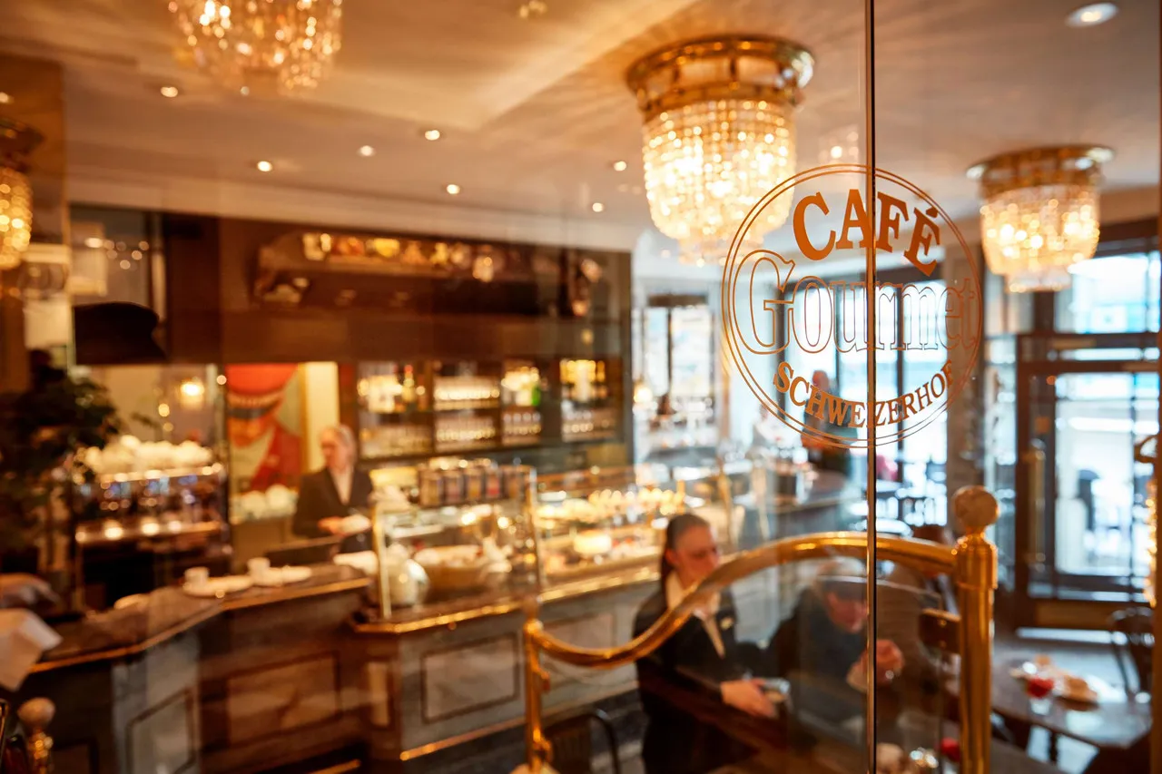 Hotel Schweizerhof Zurich — ภาพห้องพักและบรรยากาศ