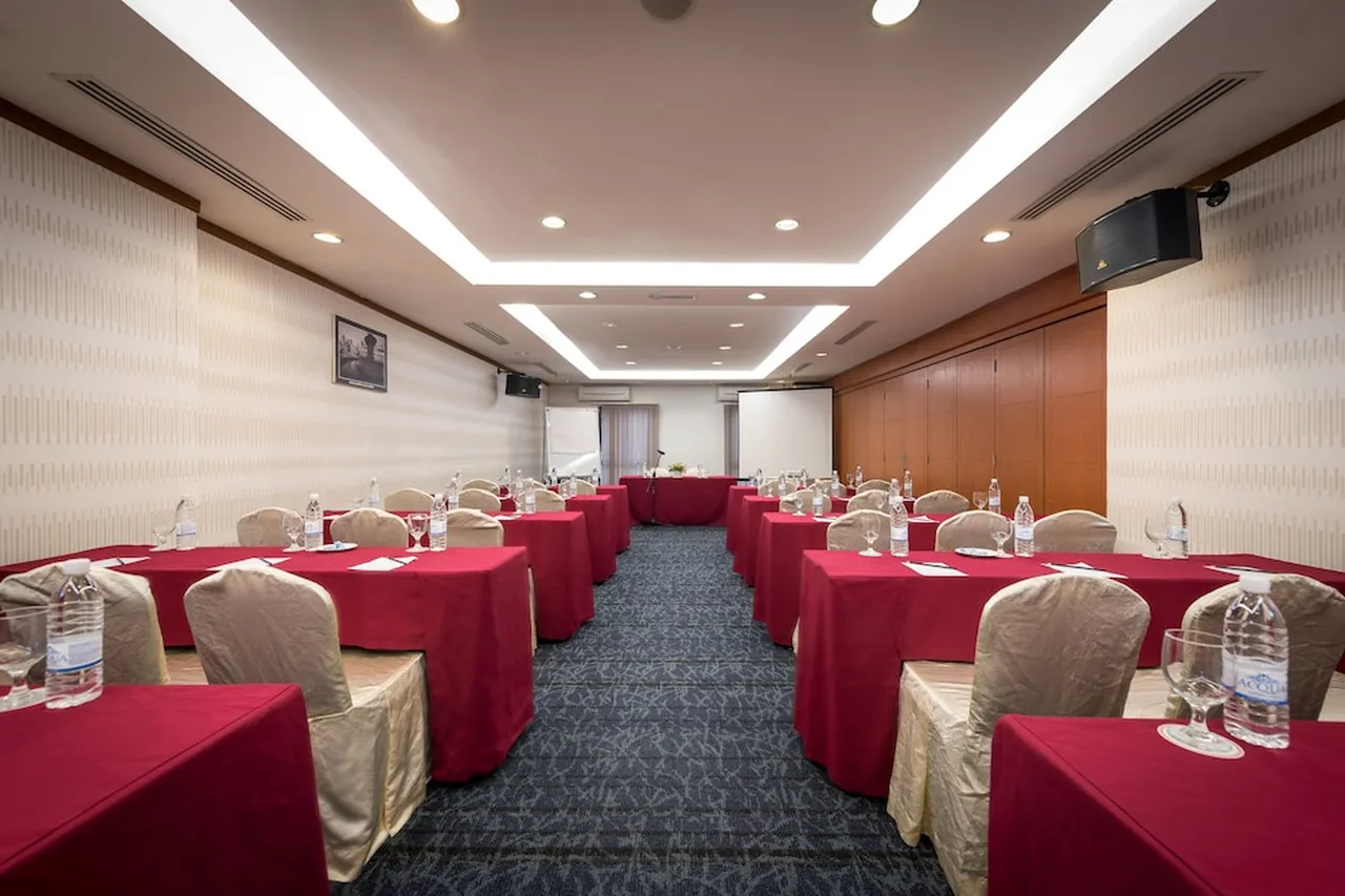 Hotel Sentral Kuala Lumpur — rooms and atmosphere