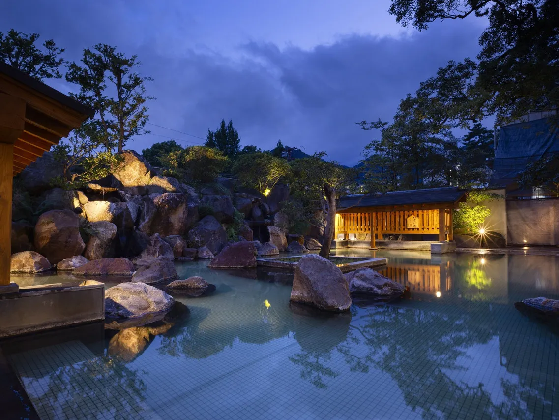 Hotel Shiragiku — rooms and atmosphere