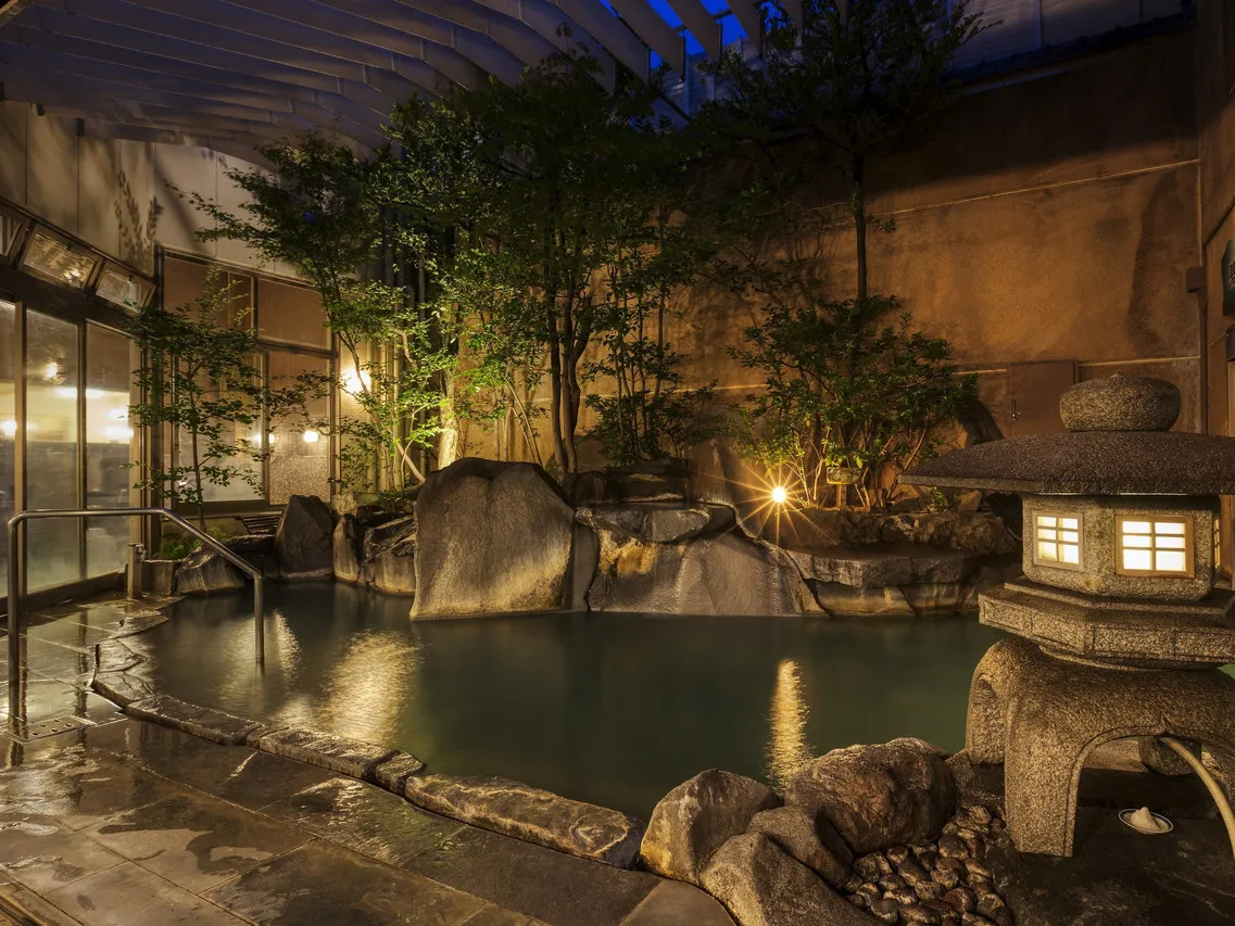 Hotel Shiragiku — rooms and atmosphere