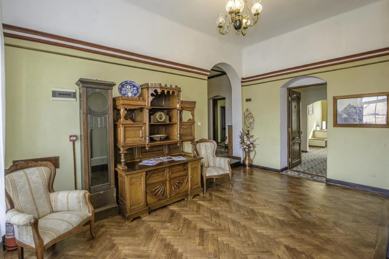 Hotel Sighisoara — ภาพห้องพักและบรรยากาศ
