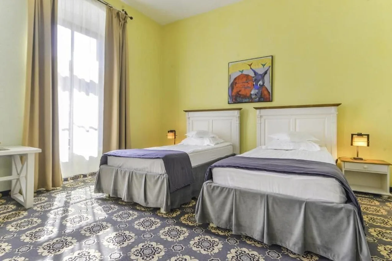 Hotel Sighisoara — ภาพห้องพักและบรรยากาศ