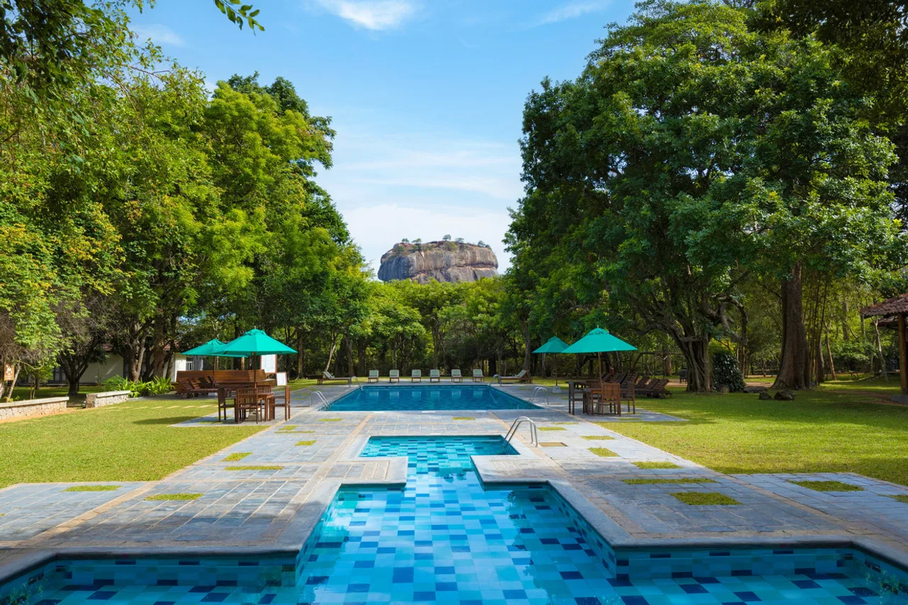 Hotel Sigiriya — สิกิริยา