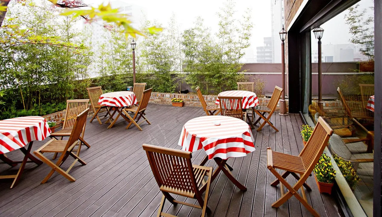 Hotel Skypark Myeongdong — rooms and atmosphere