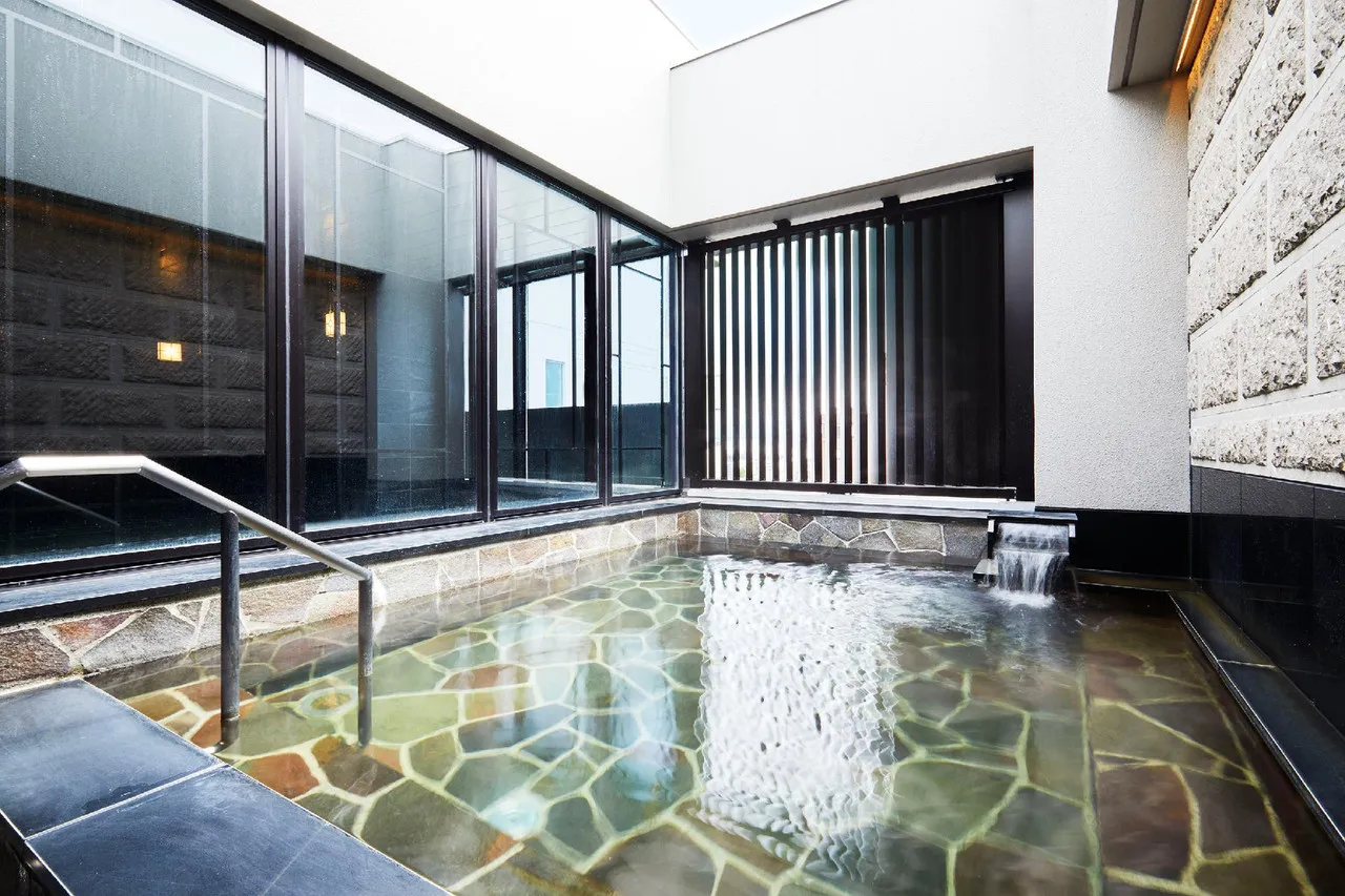 Hotel Sonia Otaru — rooms and atmosphere