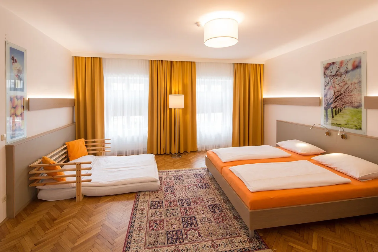 Hotel Stadt Melk — ภาพห้องพักและบรรยากาศ