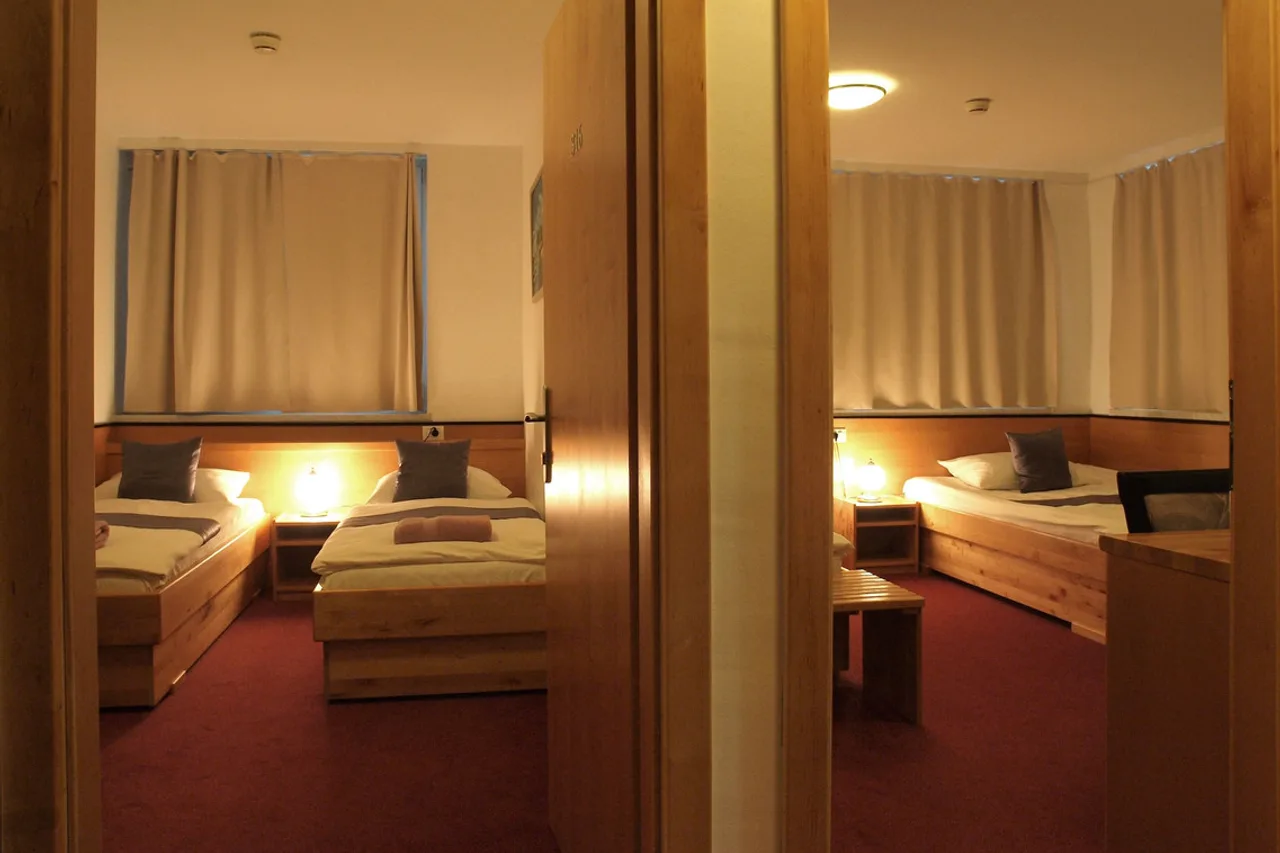 Hotel Tabor Maribor — ภาพห้องพักและบรรยากาศ