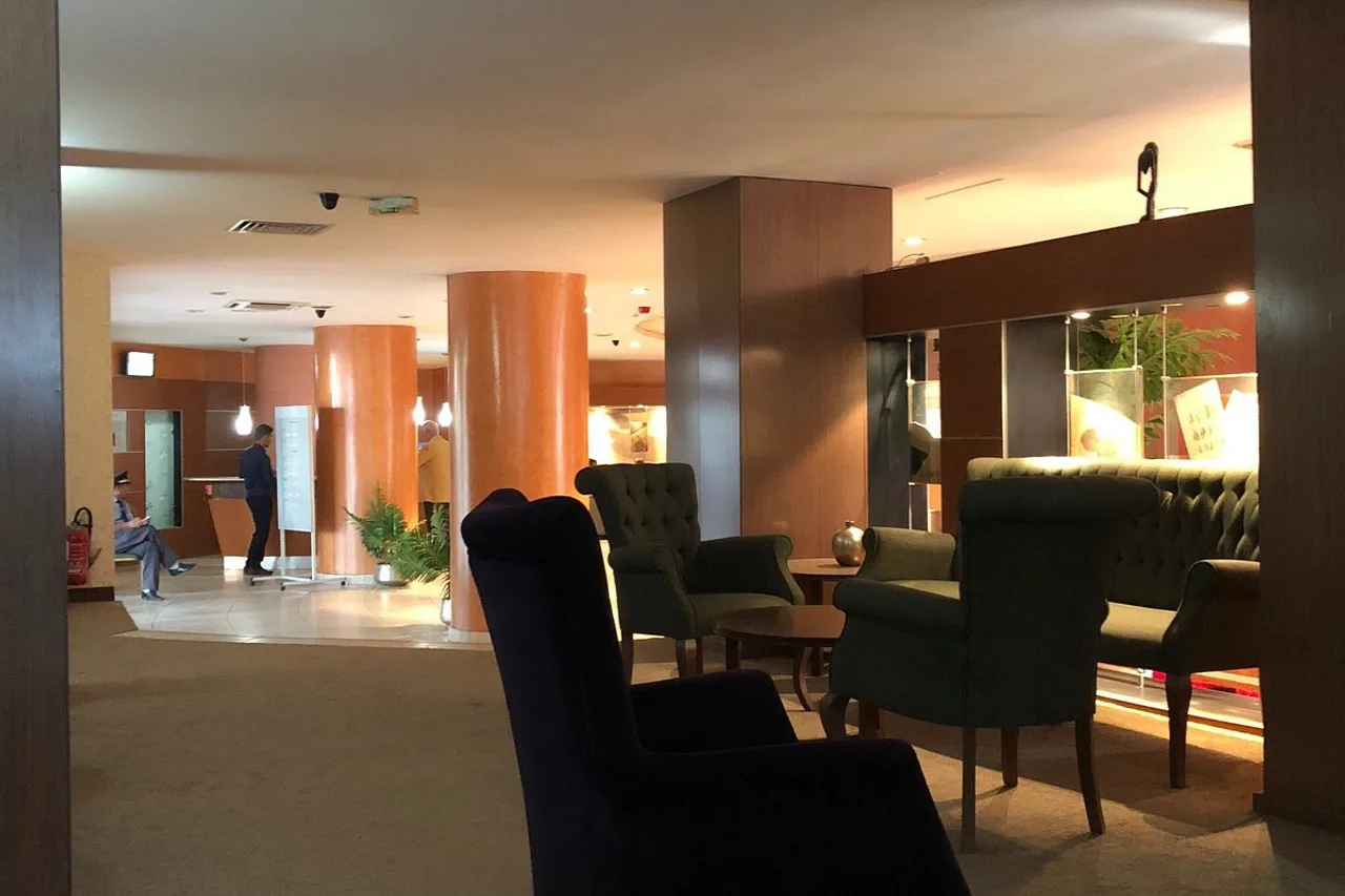 Hotel Tfeila Nouakchott — rooms and atmosphere