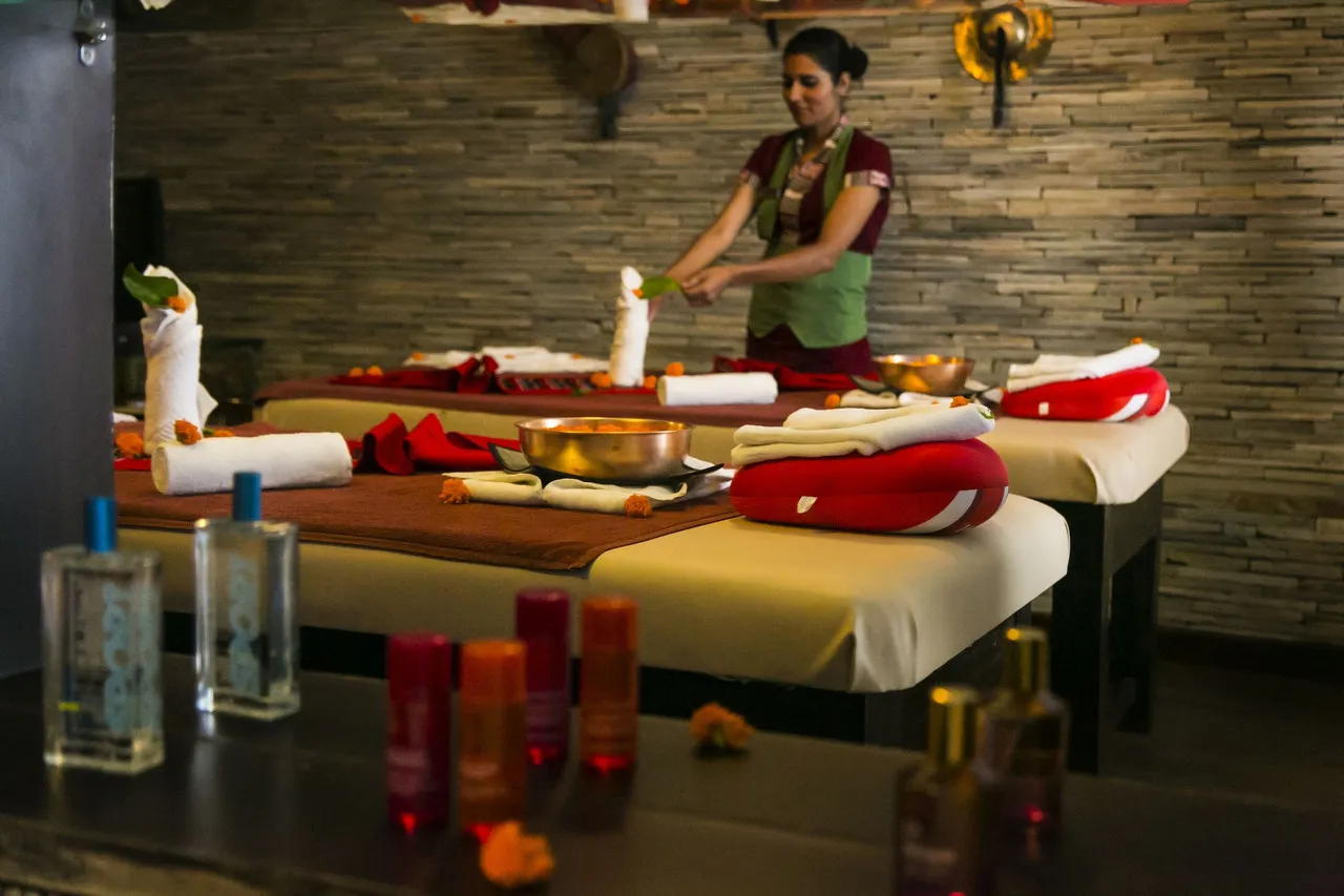 Hotel Tibet Kathmandu — rooms and atmosphere