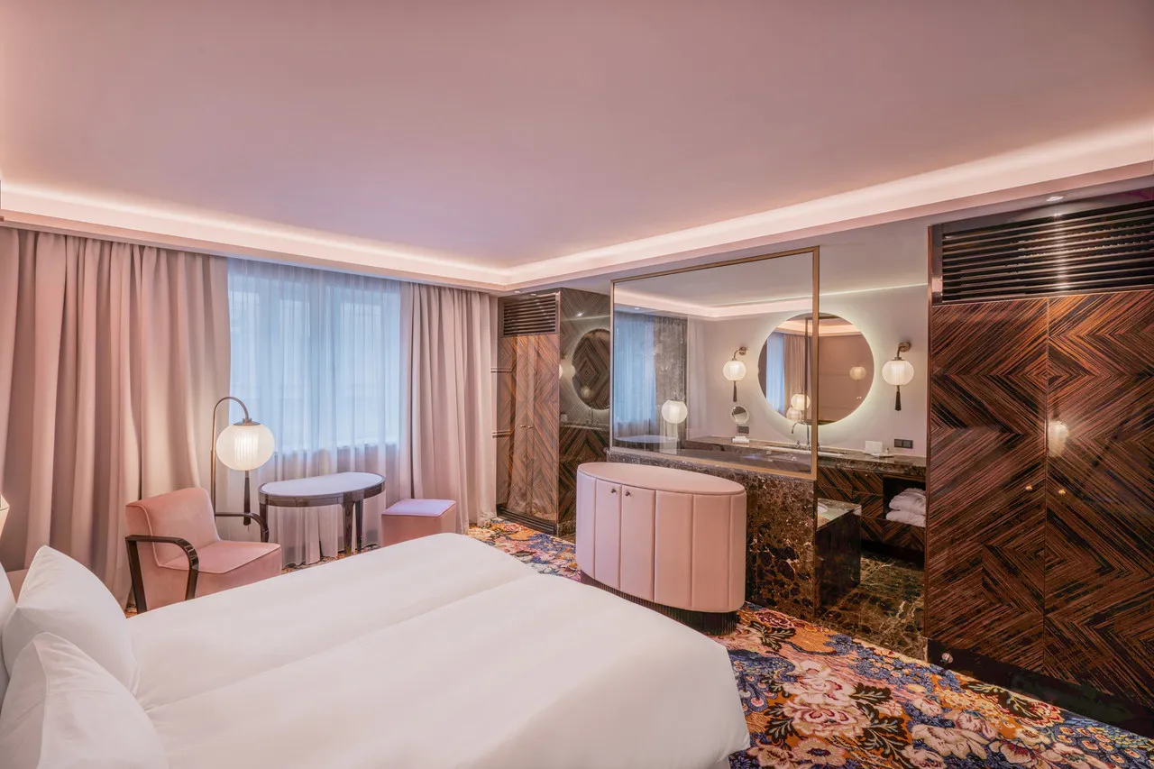 Hotel Topazz — rooms and atmosphere